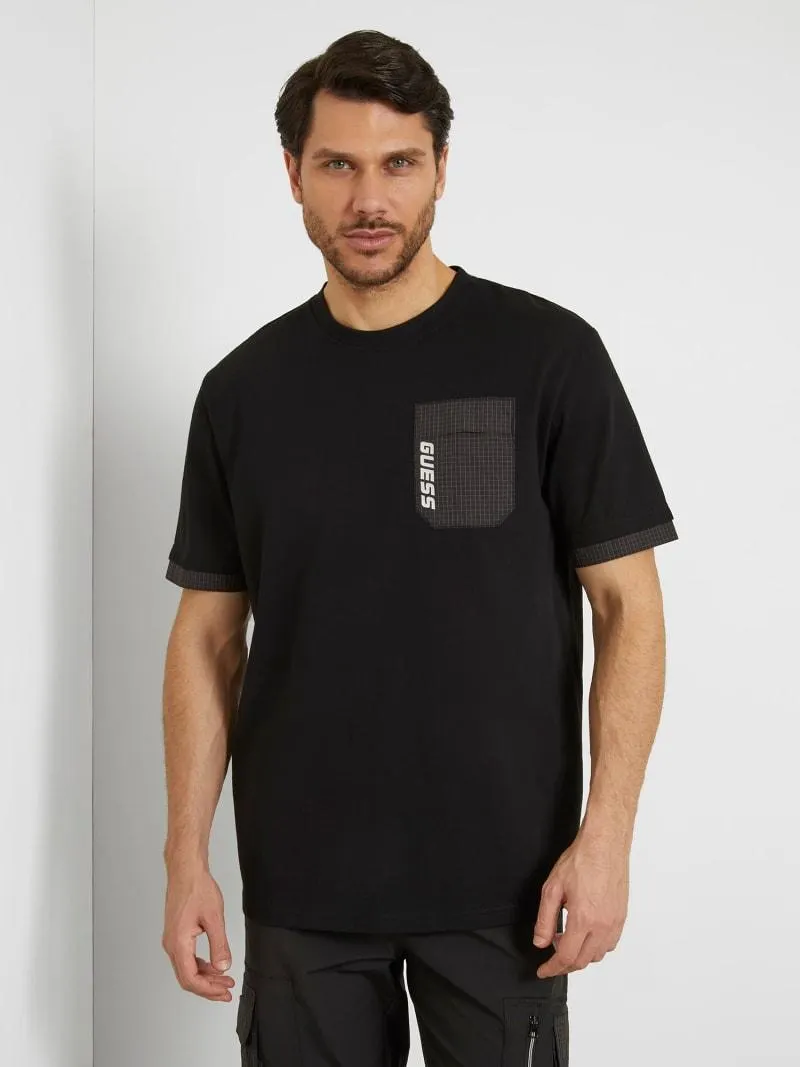 T-shirt mit tasche