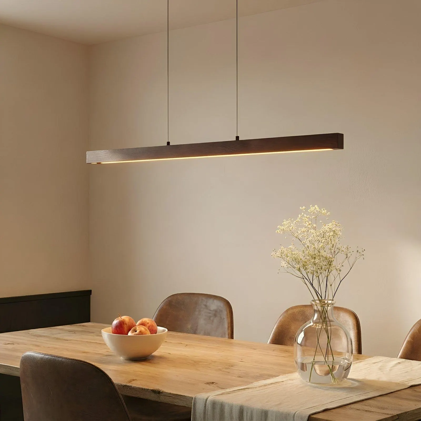 Lucande LED-Hängelampe Nihalo, walnuss, 122 cm, dimmbar, CCT