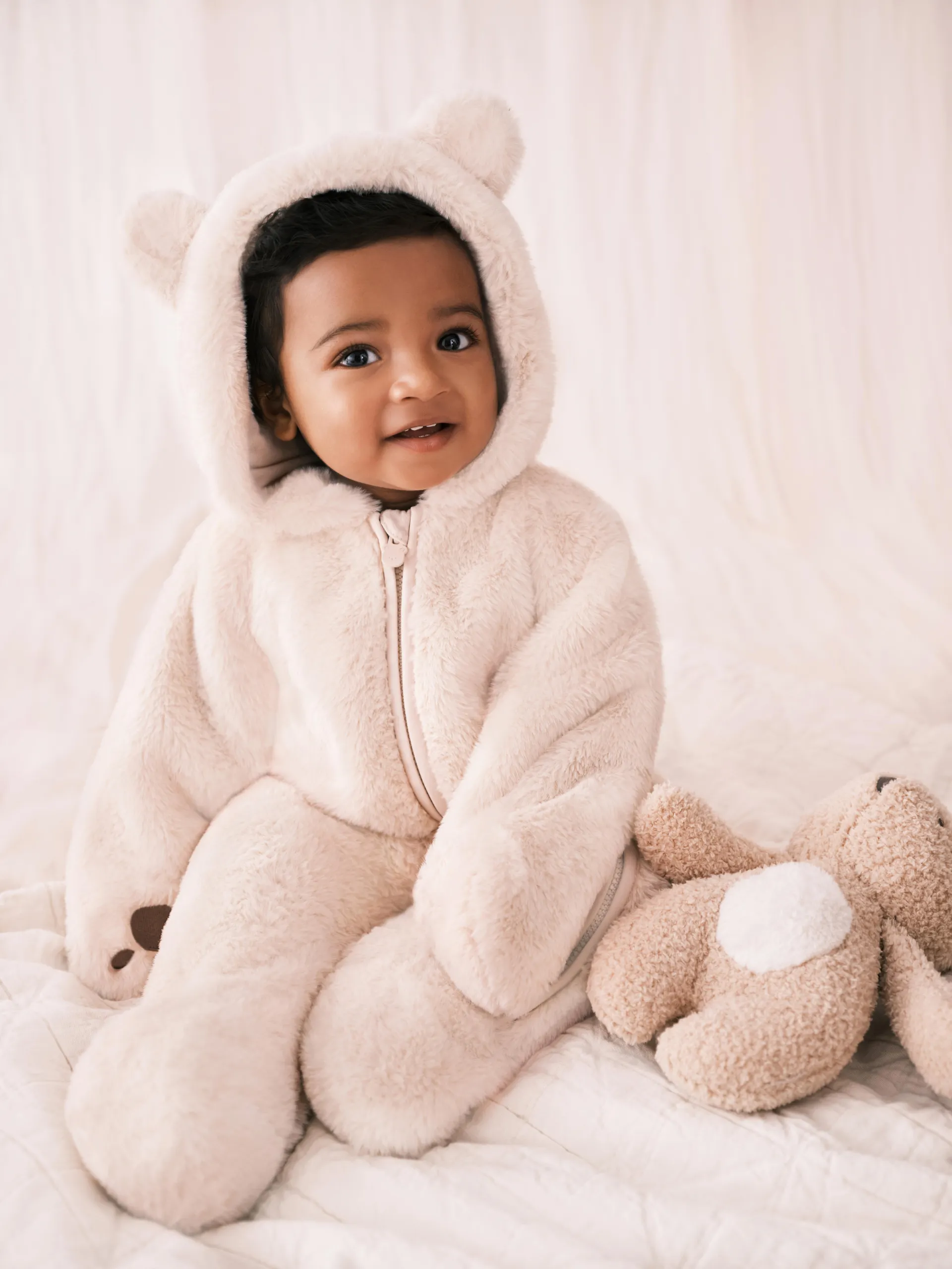 Bären-Einteiler aus Kunstpelz