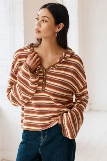 Kapuzensweatshirt mit geknöpftem Halsausschnitt