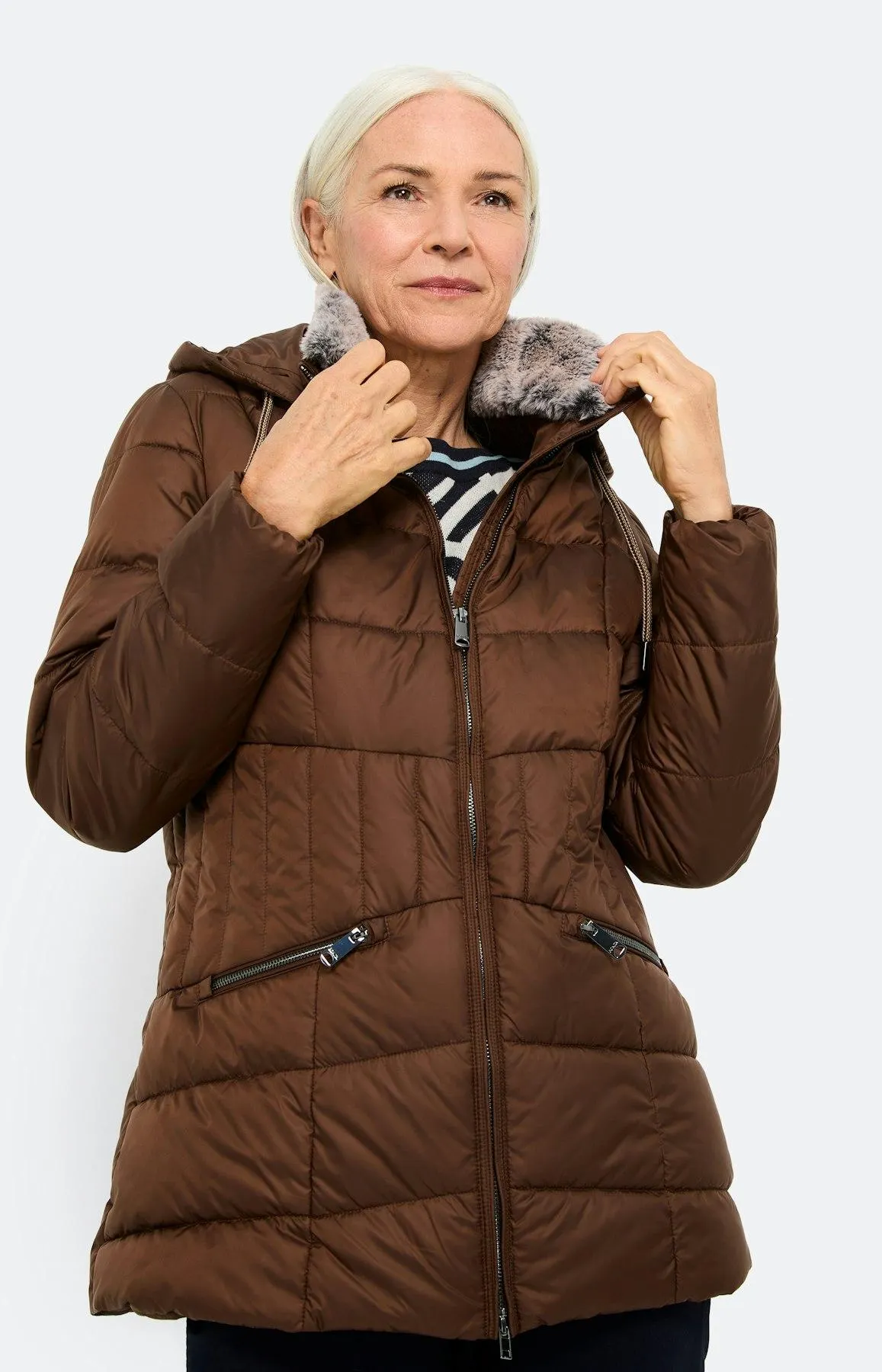 Steppmantel mit betonter Taille, braun