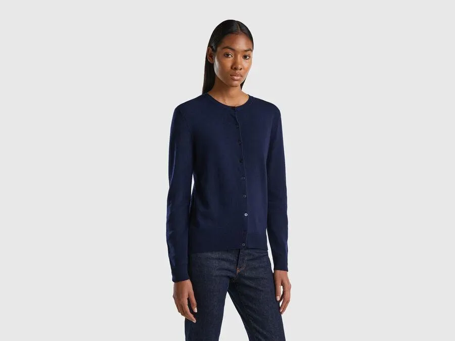 Dunkelblaue Strickjacke aus Merinowolle mit Rundausschnitt