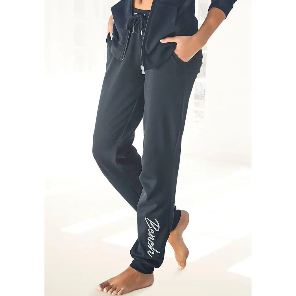 Bench. Loungewear Relaxhose mit glänzender Logostickerei, Loungeanzug
