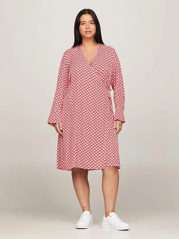 Curve Fit-and-Flare-Wickelkleid