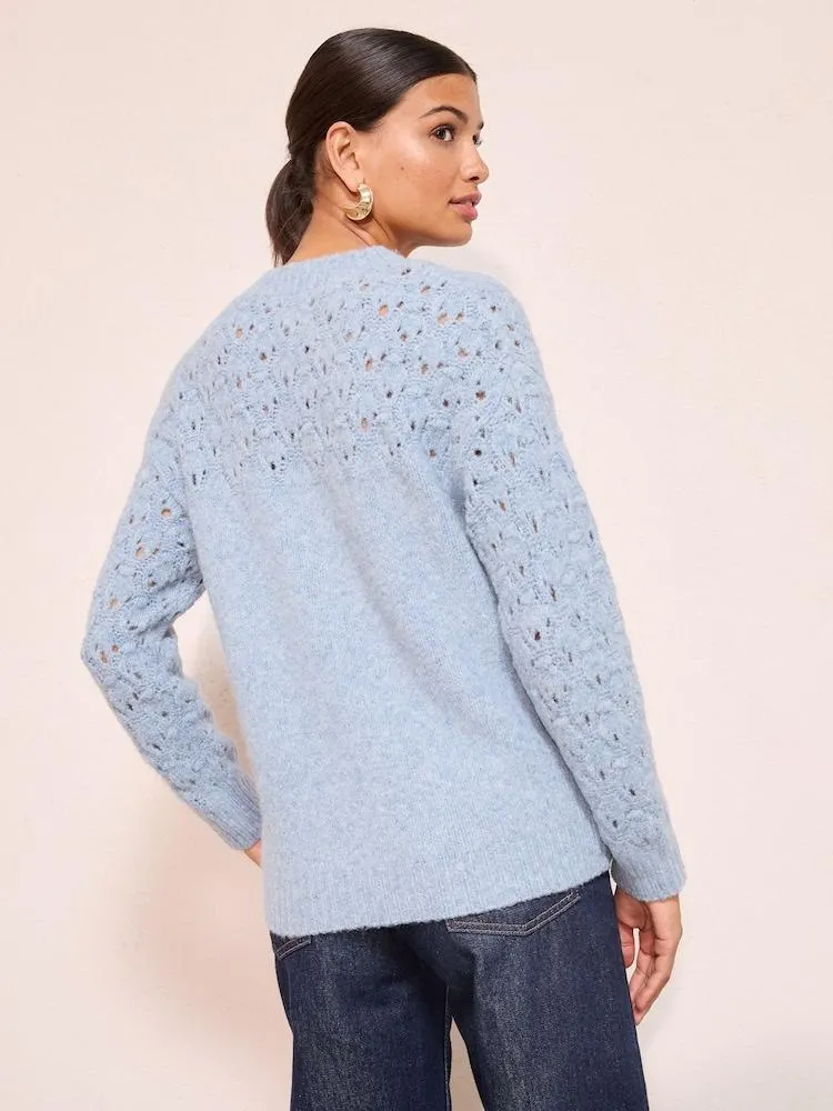 Blau - Friends Like These – Pullover mit Lochstickerei