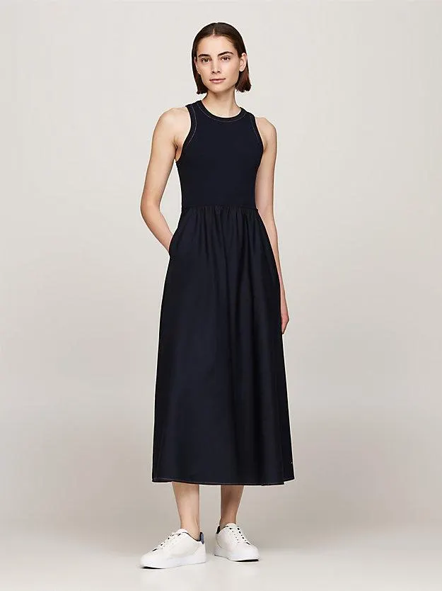 Ärmelloses Slim Fit-and-Flare-Kleid