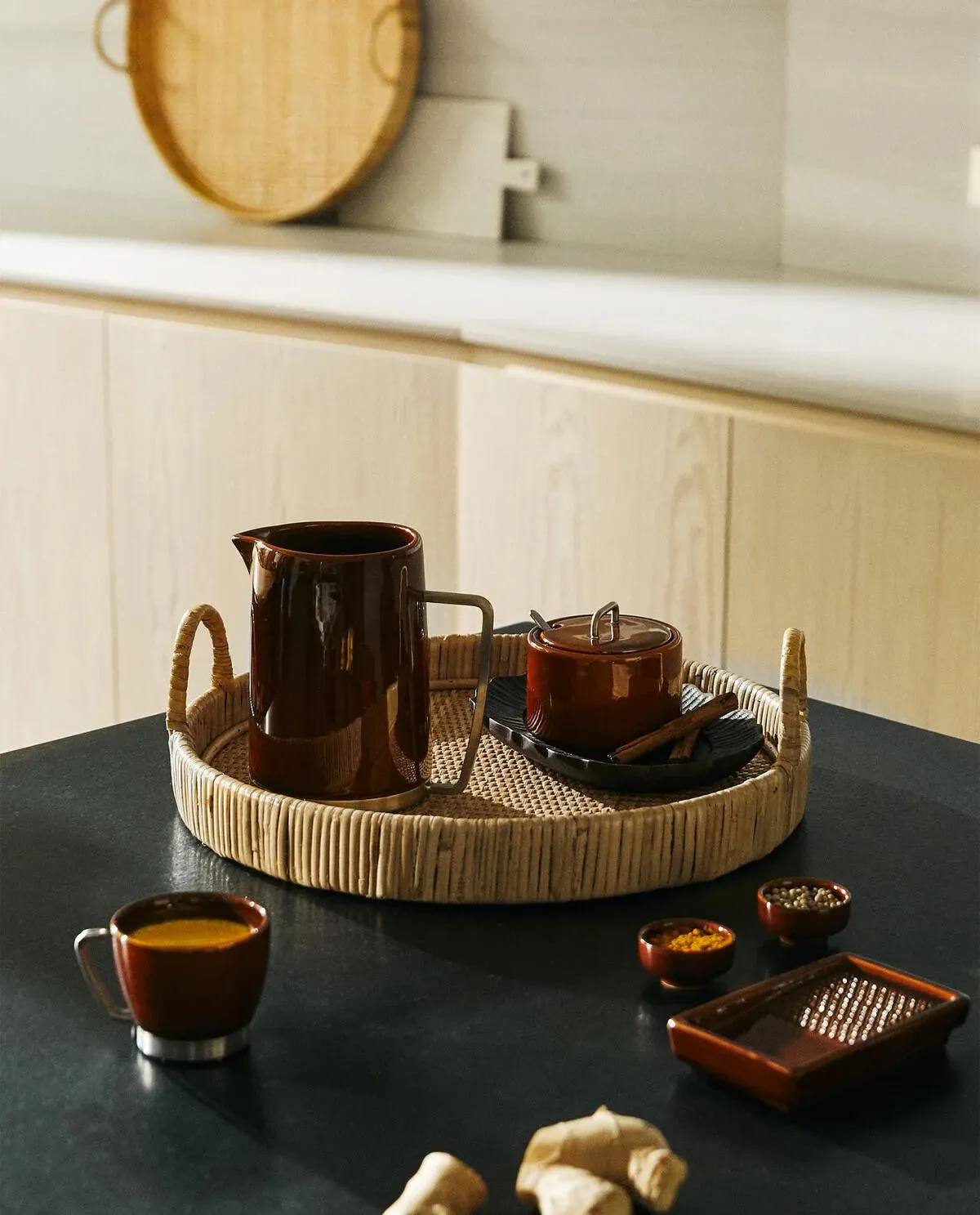 STEEL STONEWARE TABLEWARE