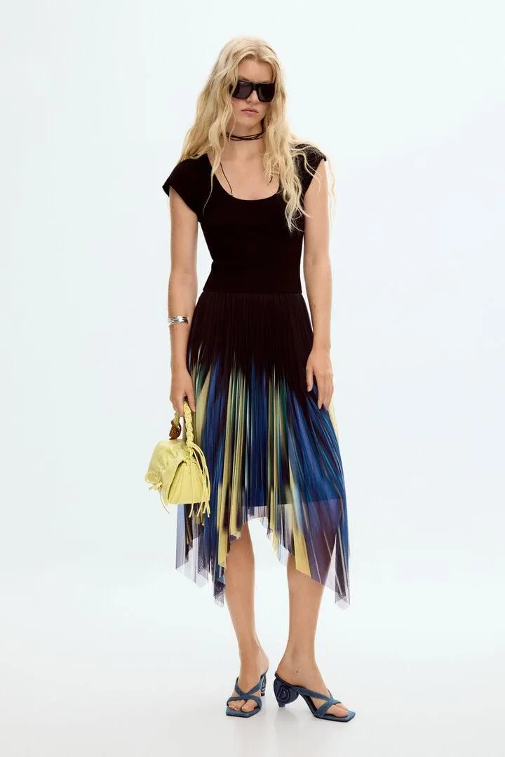 Asymmetrisches Kombikleid