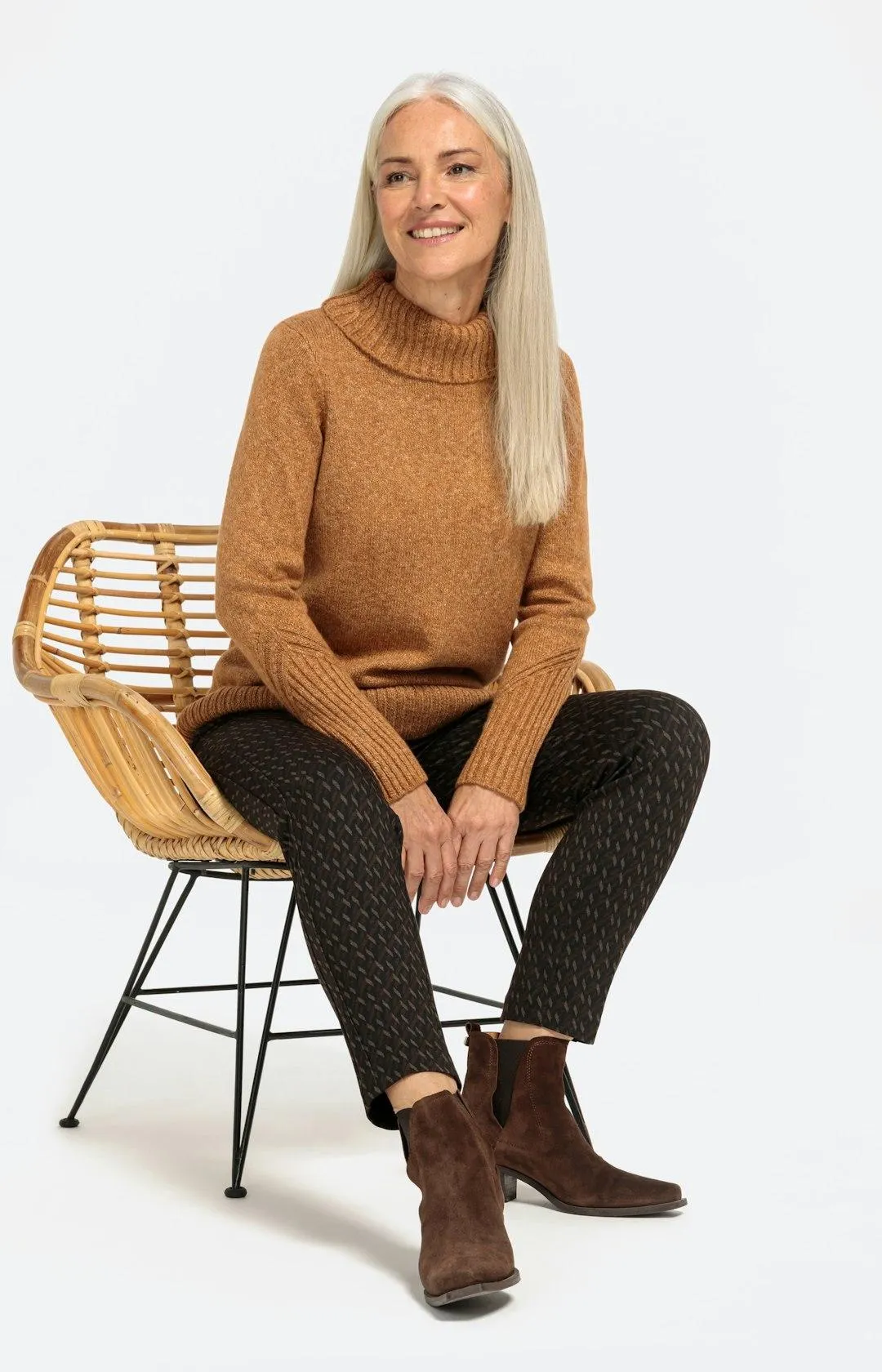 Langärmliger Pullover mit Ripp-Details