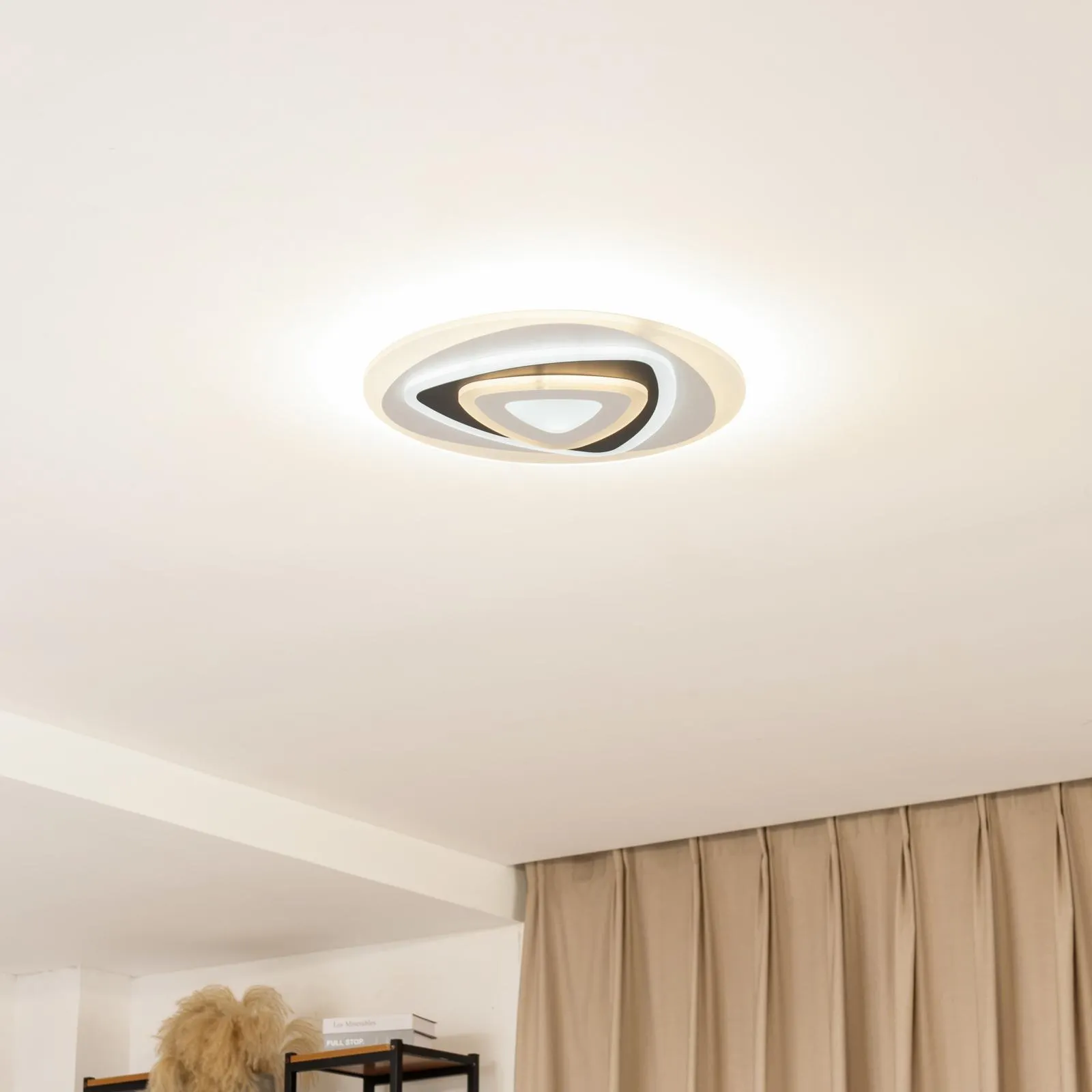 Lindby LED-Deckenleuchte Rebeka, oval, CCT, Fernbedienung