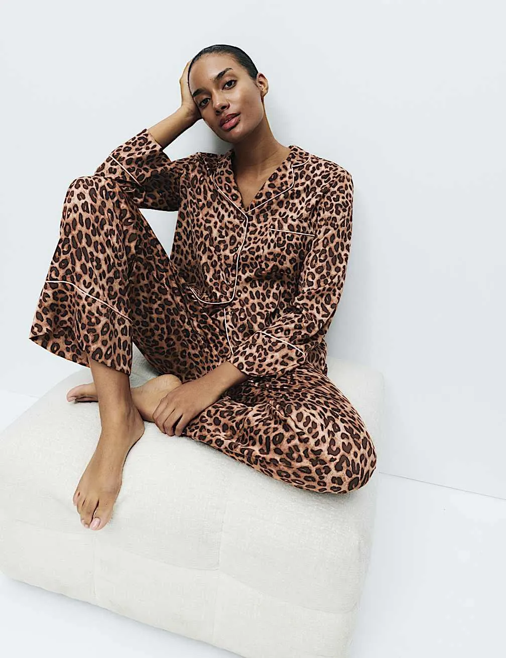 Dream Satin™ Schlafanzugset mit Animalprint und Reverskragen