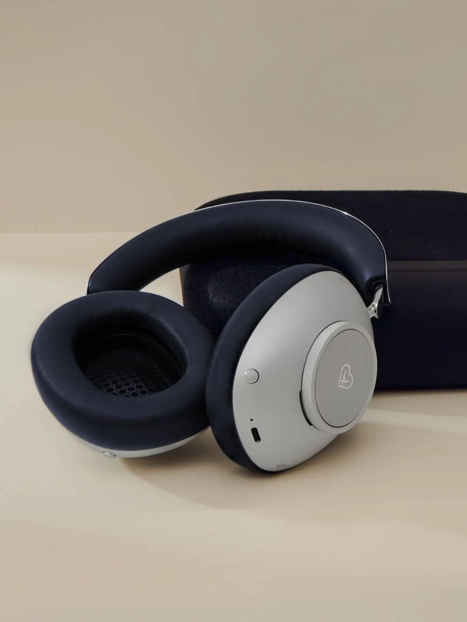 LOEWE Flugblatt von 25. November bis 15. Dezember 2025 - Flugblätt seite 2