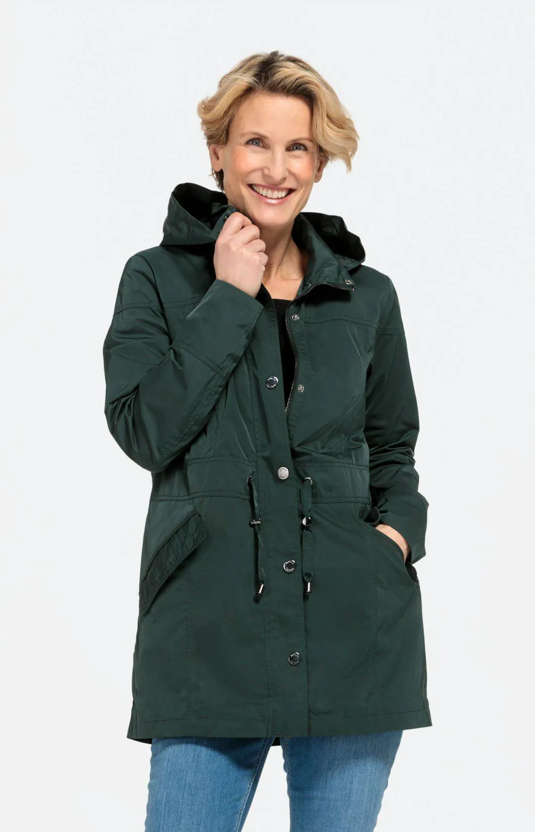 Sportiver, sommerlicher Parka mit Kapuze