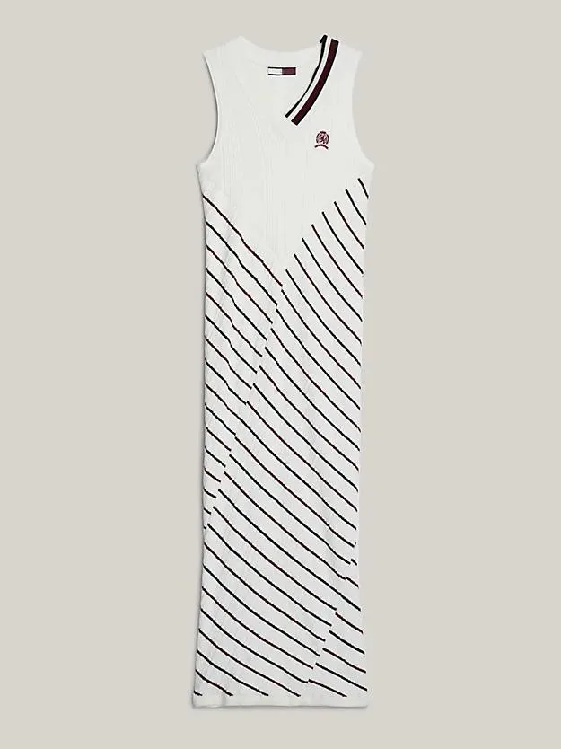 Ärmelloses Sweater-Kleid mit Zopfmuster