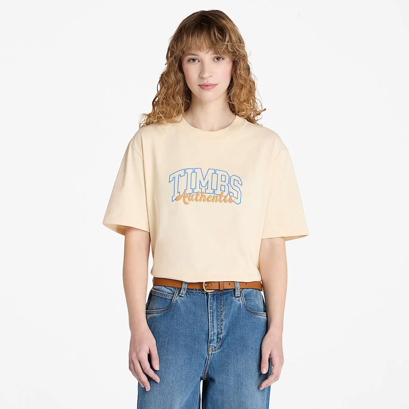 Timberland® Varsity Kurzarm-T-Shirt mit Grafik für Damen in Beige