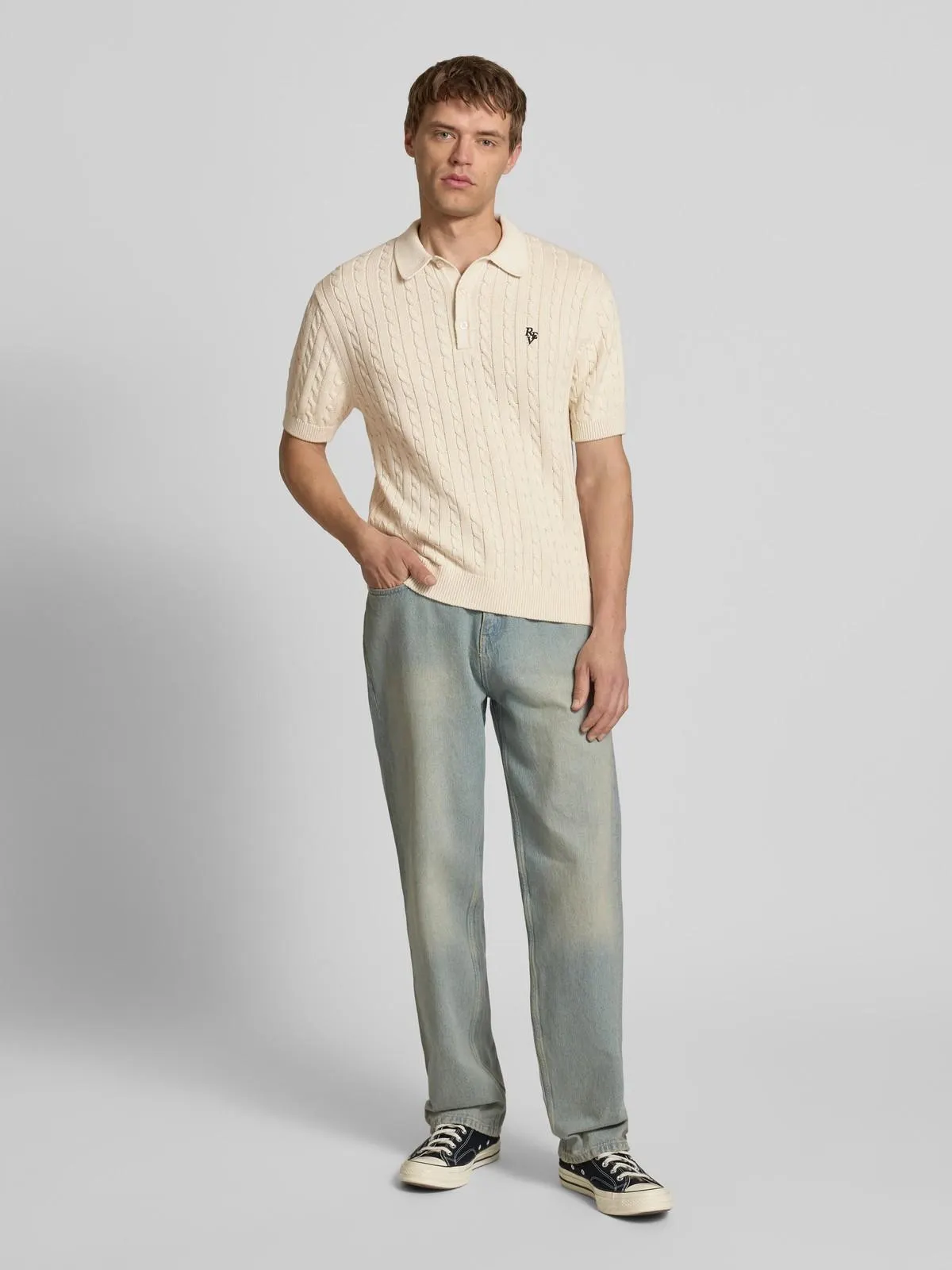 Slim Fit Poloshirt mit Zopfmuster in ecru