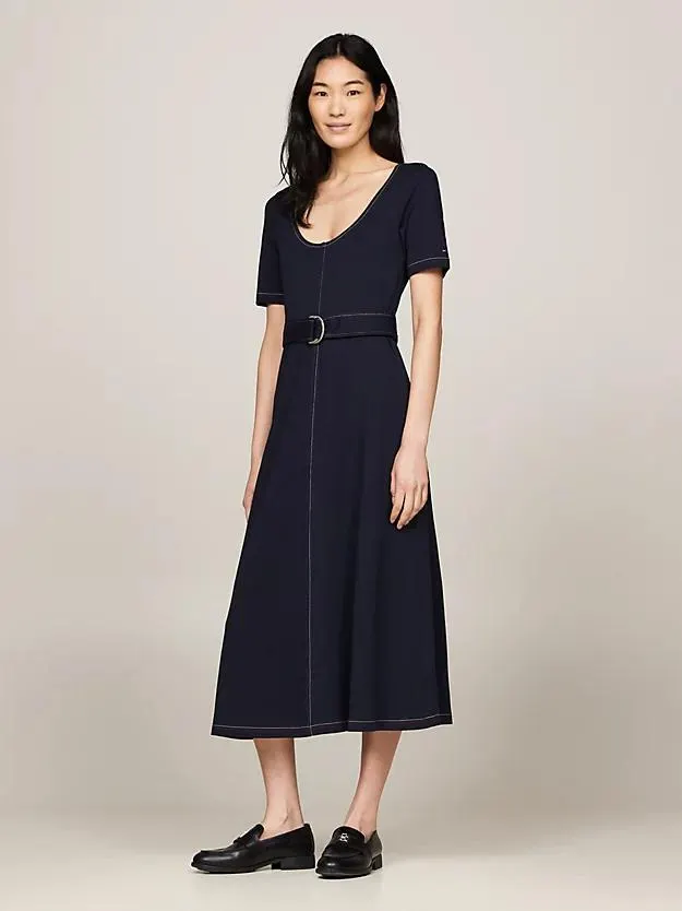 Midikleid mit tiefem Rundhalsausschnitt