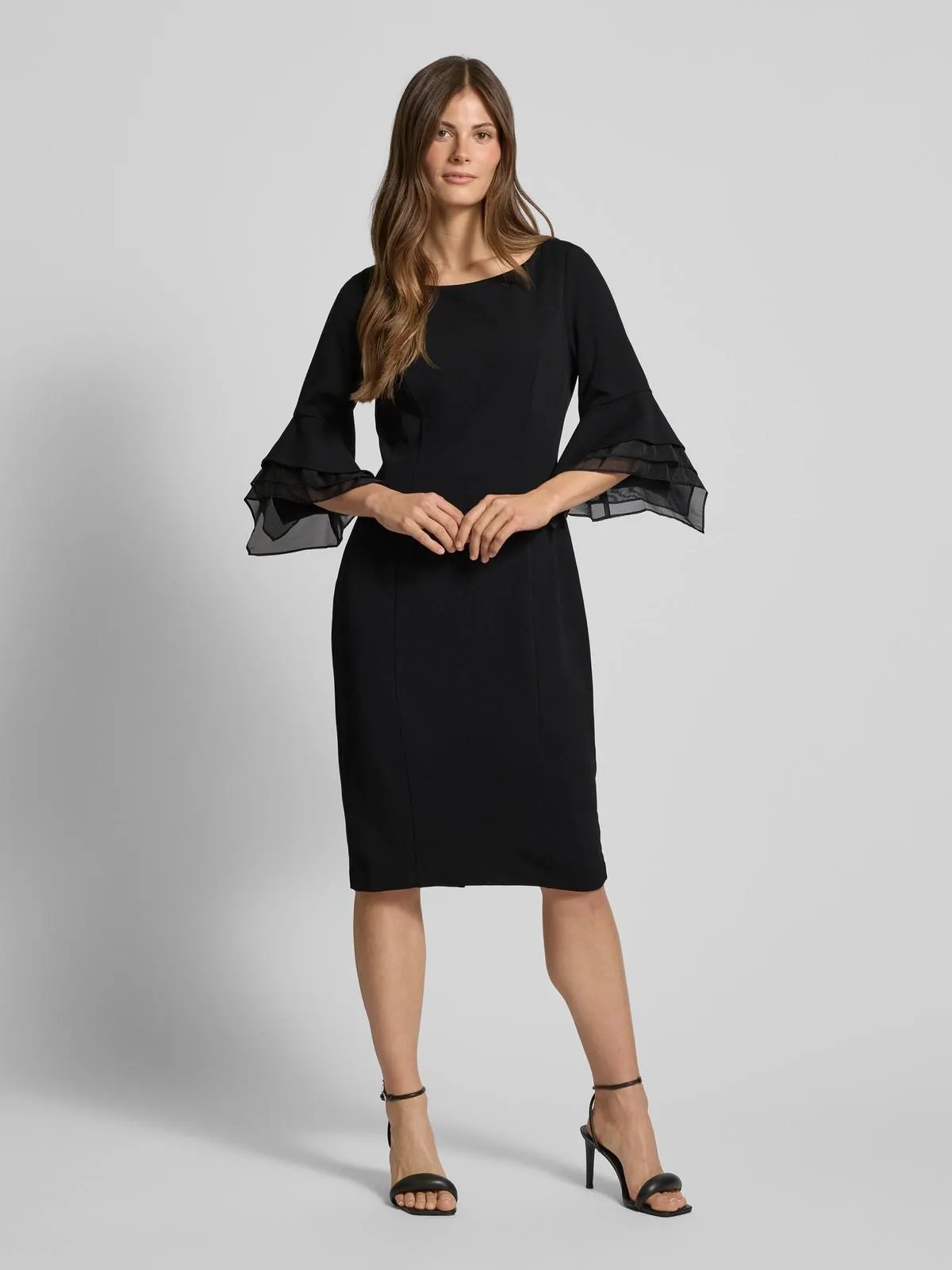 Knielanges Cocktailkleid mit Rundhalsausschnitt in black