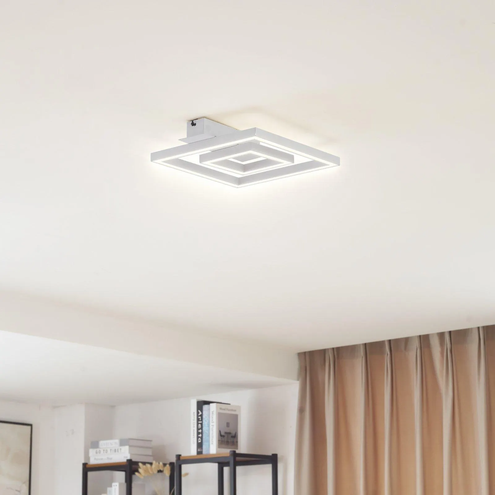 Lindby LED-Deckenleuchte Madamo, weiß, 30 cm, 3000K