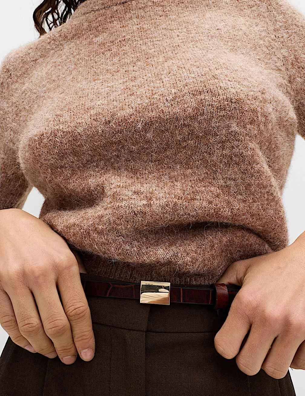 Strukturiertes, schmal geschnittenes Strickoberteil mit Wollanteil