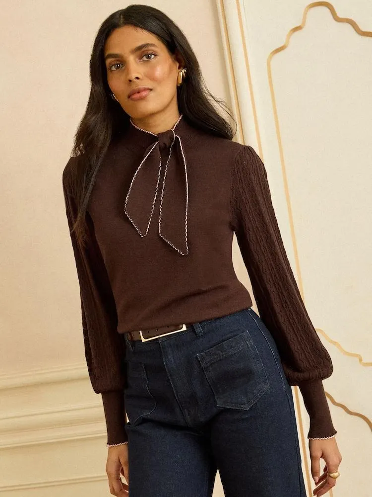 Schokoladenbraun - Love & Roses – Strickpullover mit Schleifenkragen