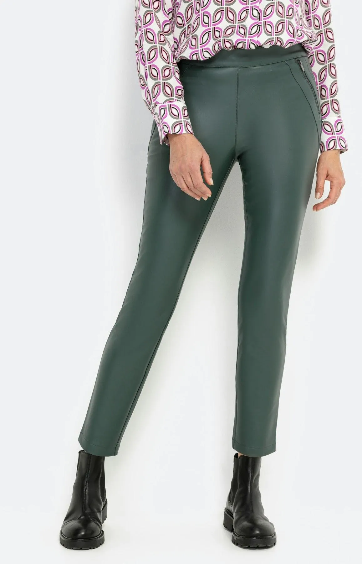 Schmale Pull-on-Hose mit Stretchbund