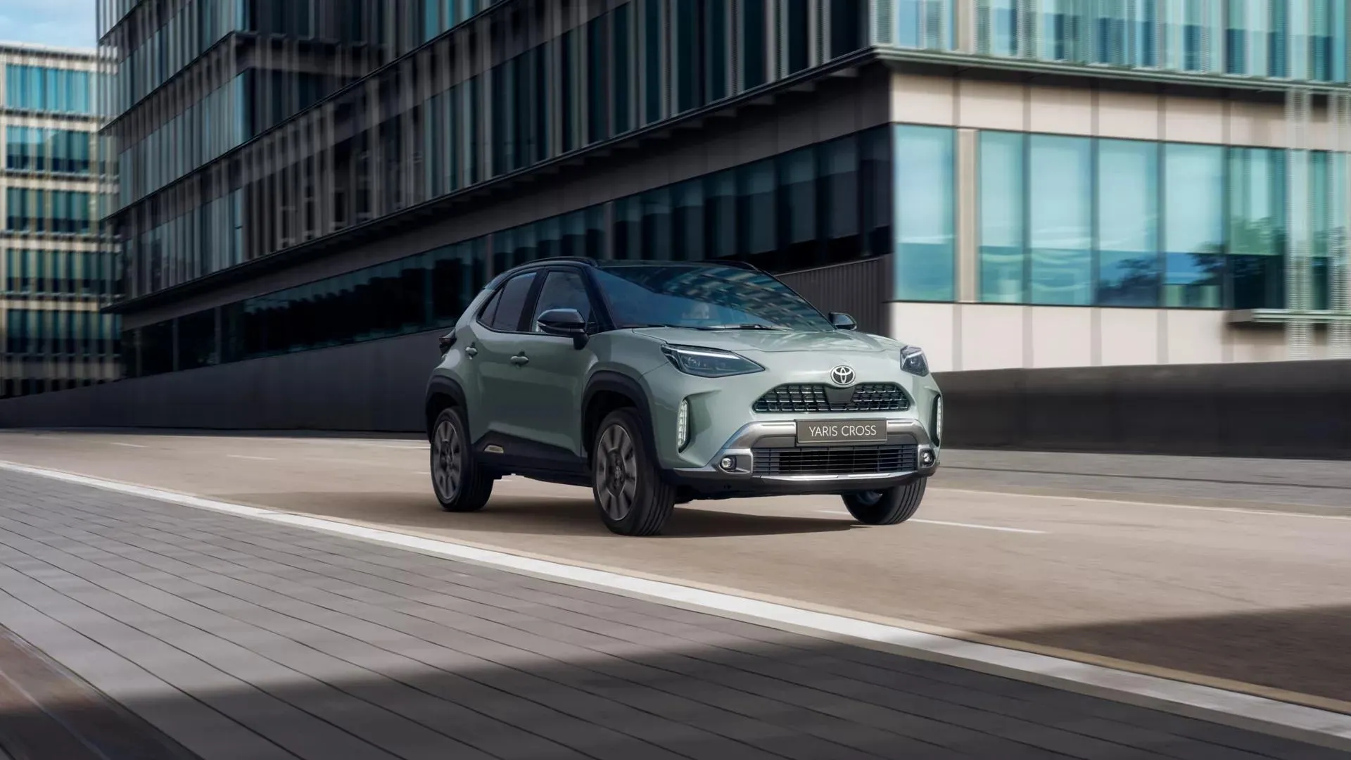 HYBRID mit 85 KW (116 PS)