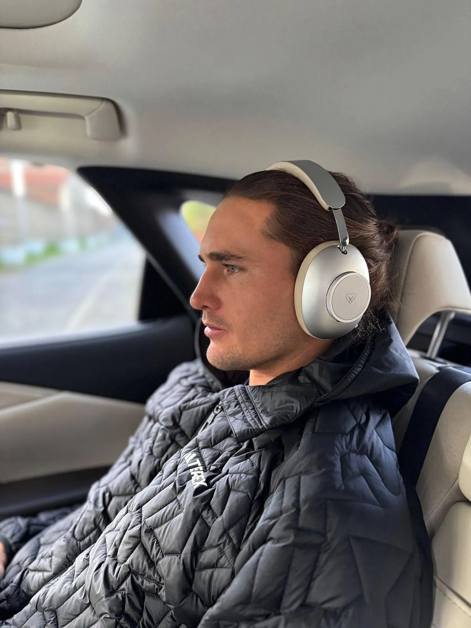 LOEWE Flugblatt von 25. November bis 15. Dezember 2025 - Flugblätt seite 3