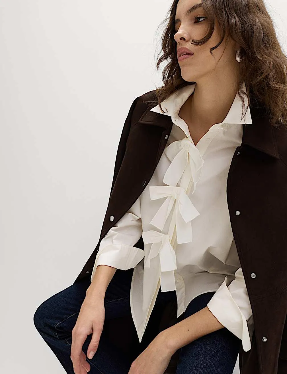 Kragenhemd aus reiner Baumwolle mit Schleifendetail