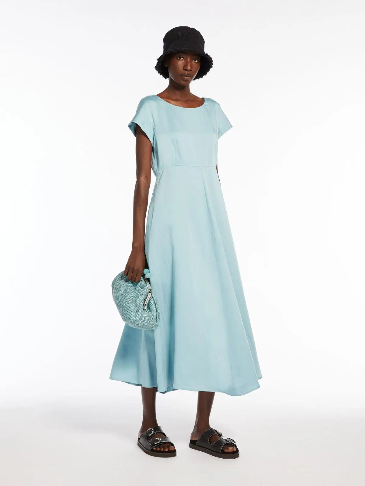 Kleid aus Viskose-Leinen-Satin