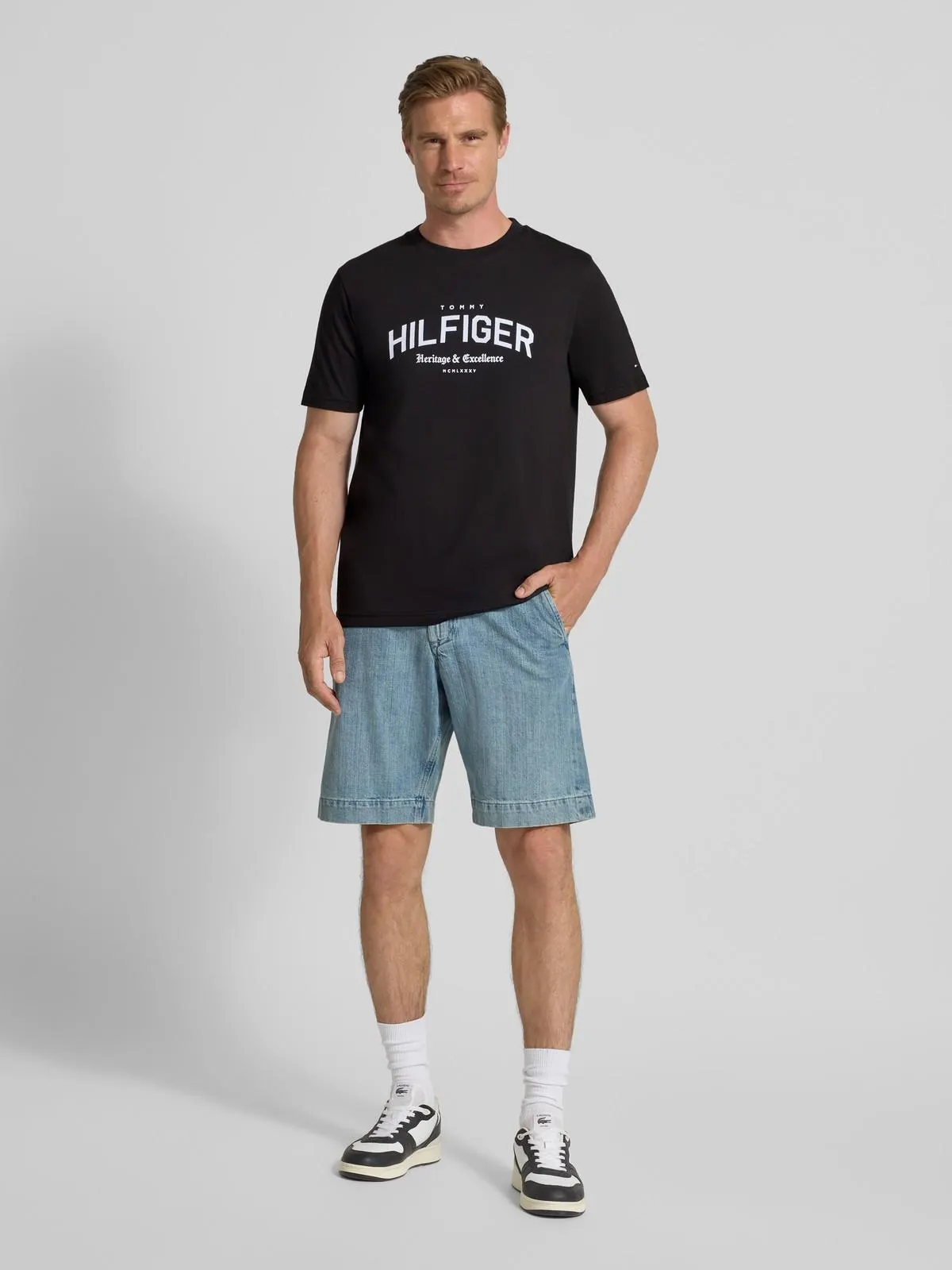 Regular Fit T-Shirt aus reiner Baumwolle in black