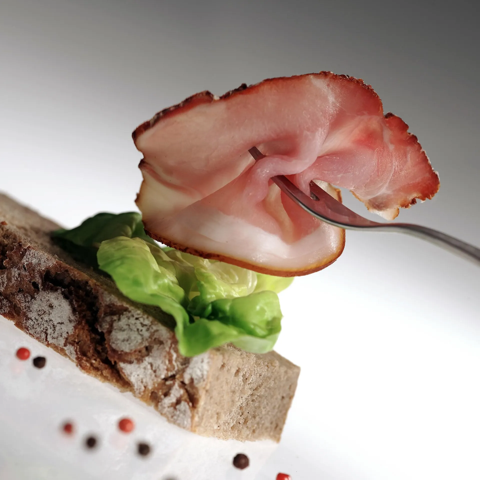 Karreespeck geschnitten