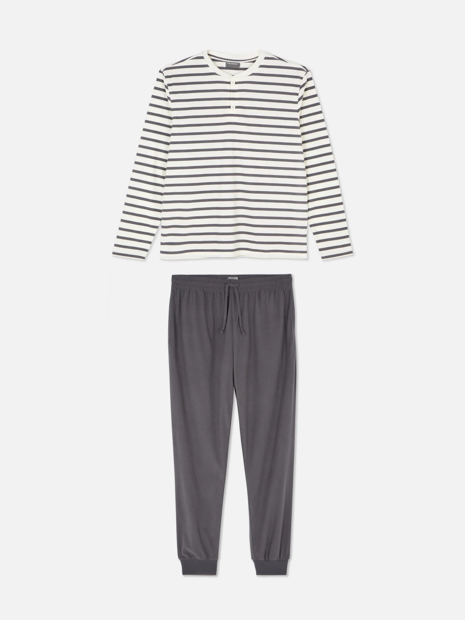 Superweicher, langer Schlafanzug