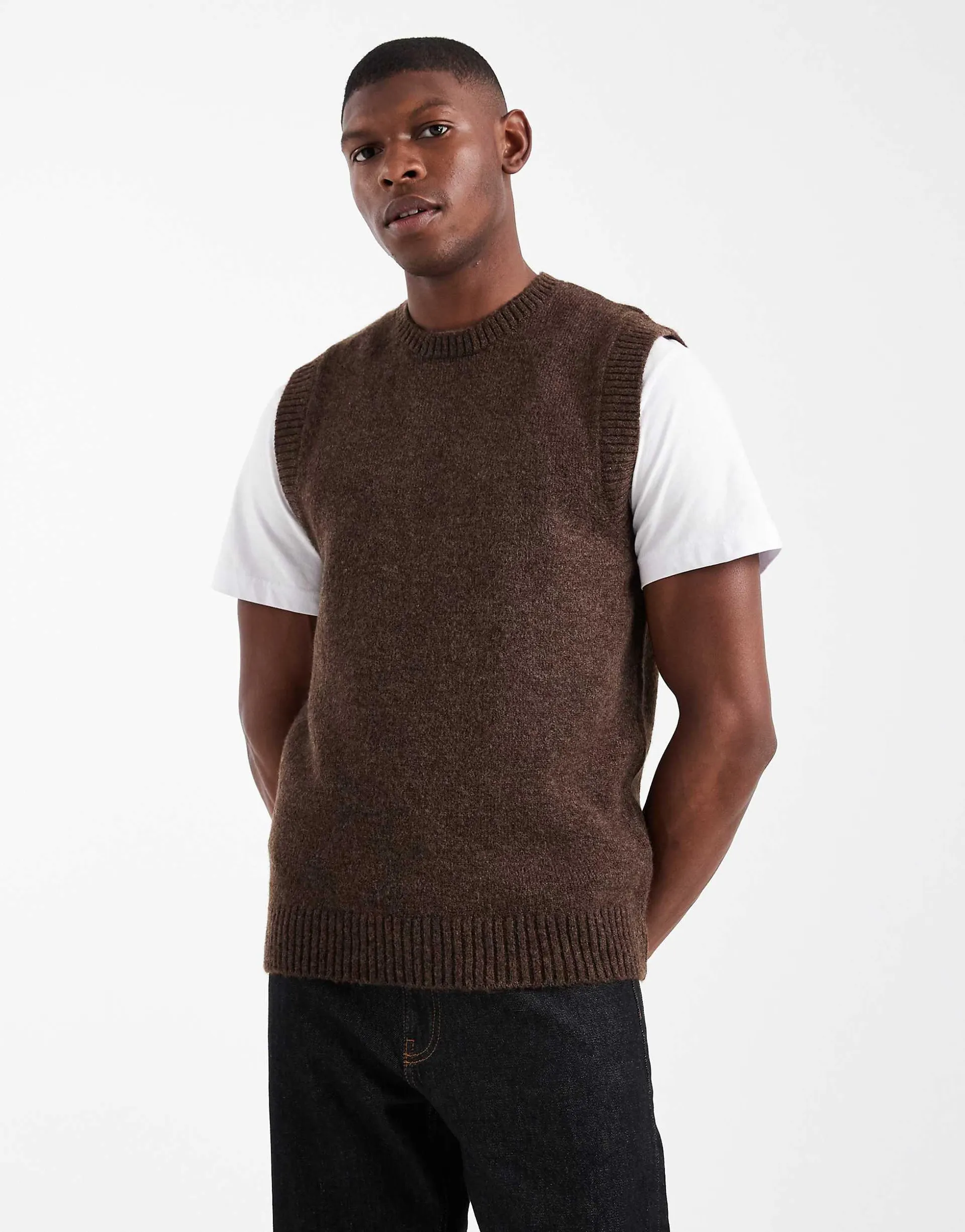 New Look fluffy knit singlet in dark brown