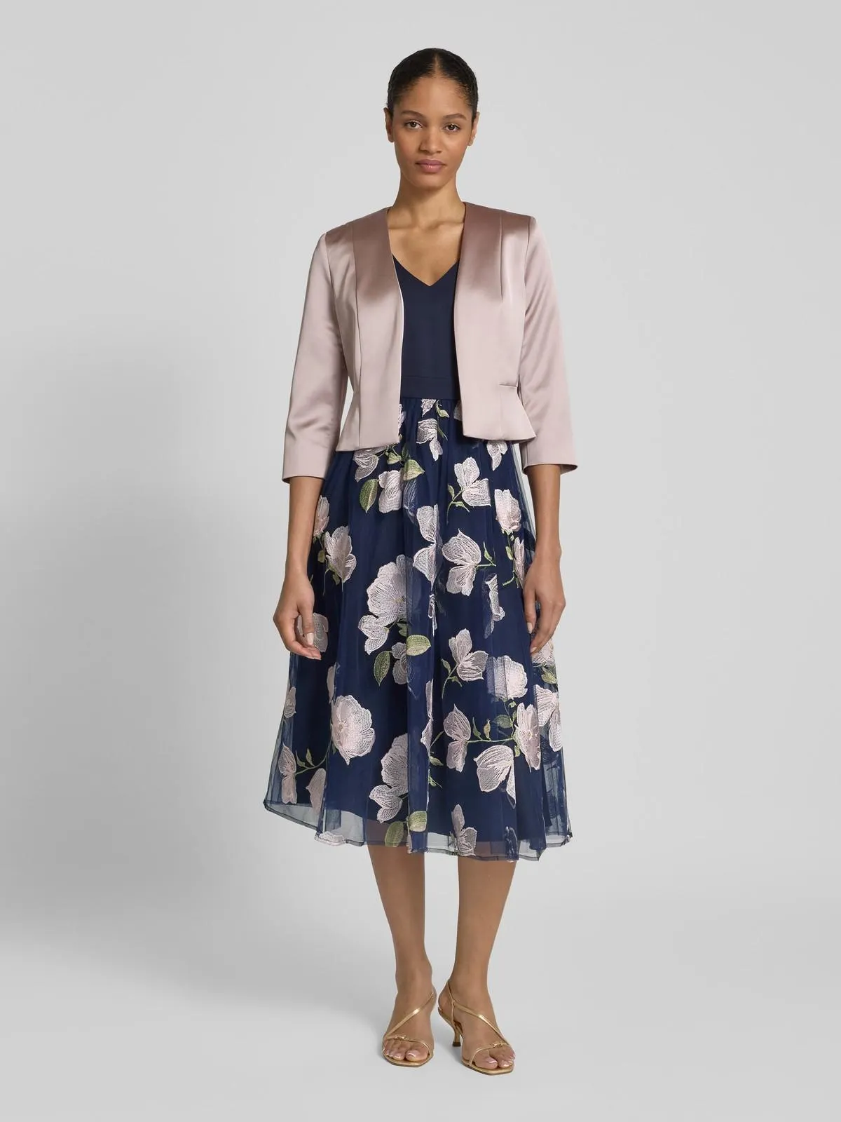 Knielanges Cocktailkleid mit V-Ausschnitt in marine melange