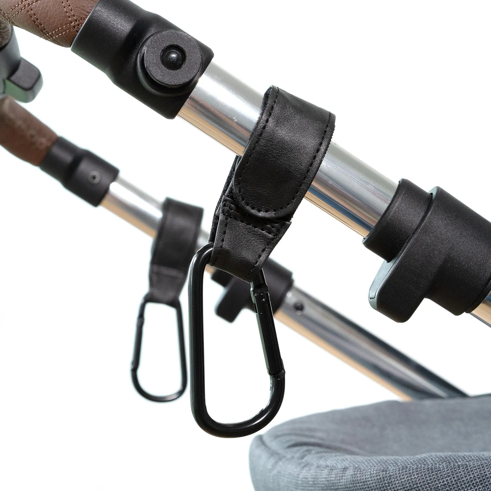 Karabinerhaken für den Kinderwagen