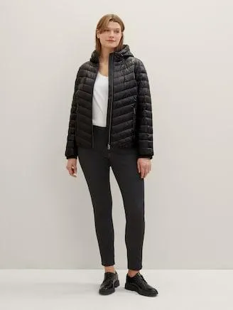 Lightweight Jacke mit Kapuze