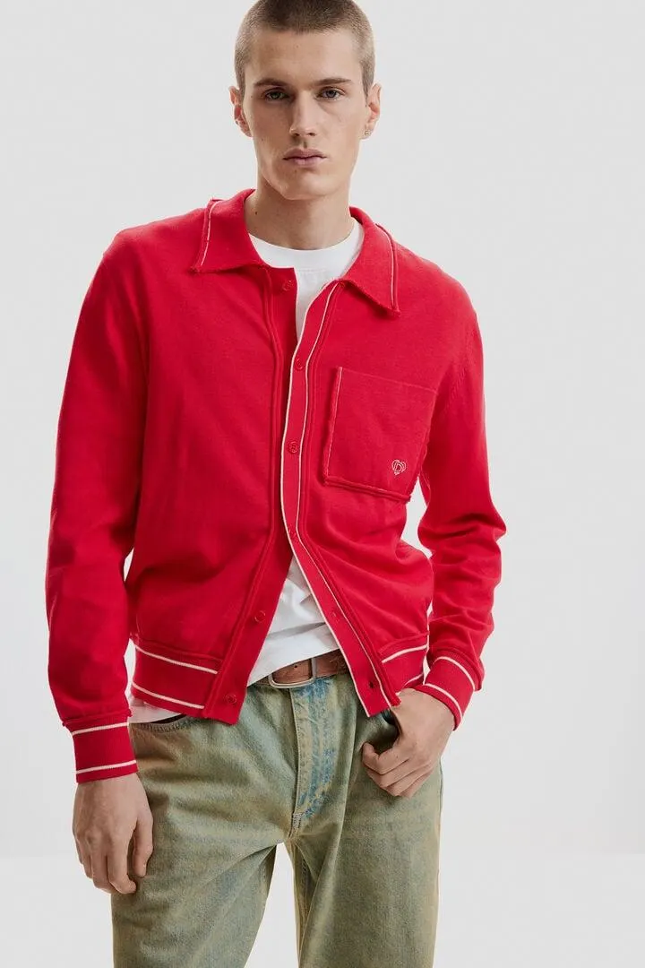 Feiner Pullover mit Knöpfen