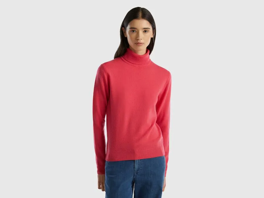 Fuchsia turtleneck in pure Merino wool