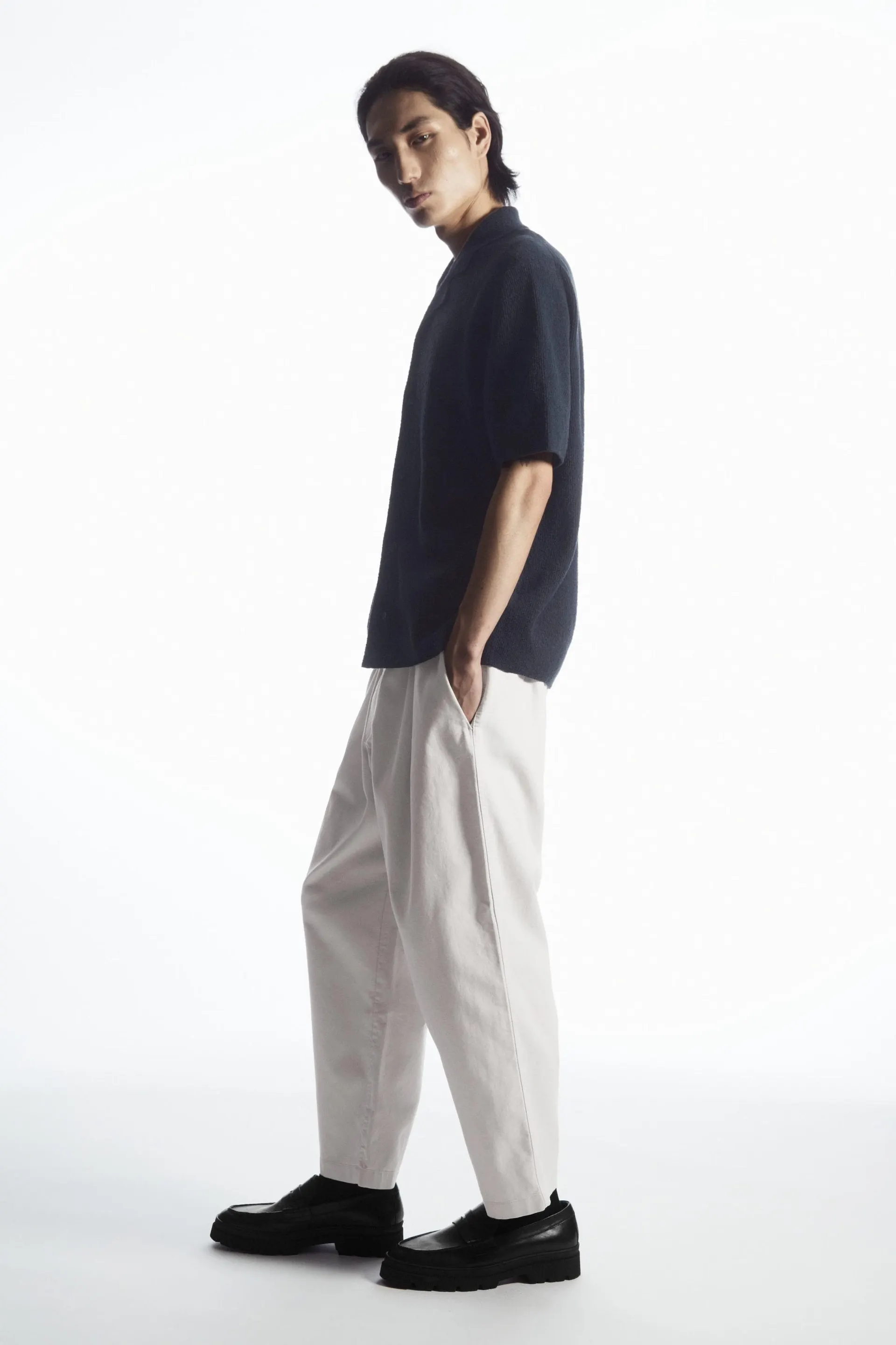 PLEATED WIDE-LEG ELASTICATED PANTS