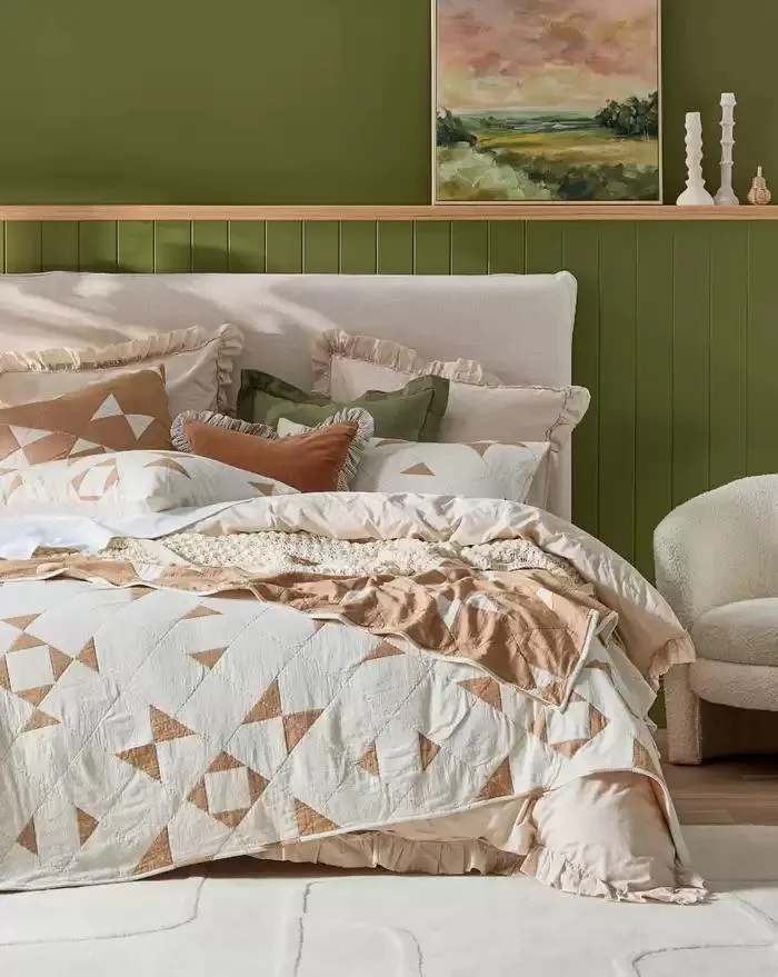 Autumn Preview Coastal Lookbook - Catalogue valid from 31 January to 16 February 2025 - page 7