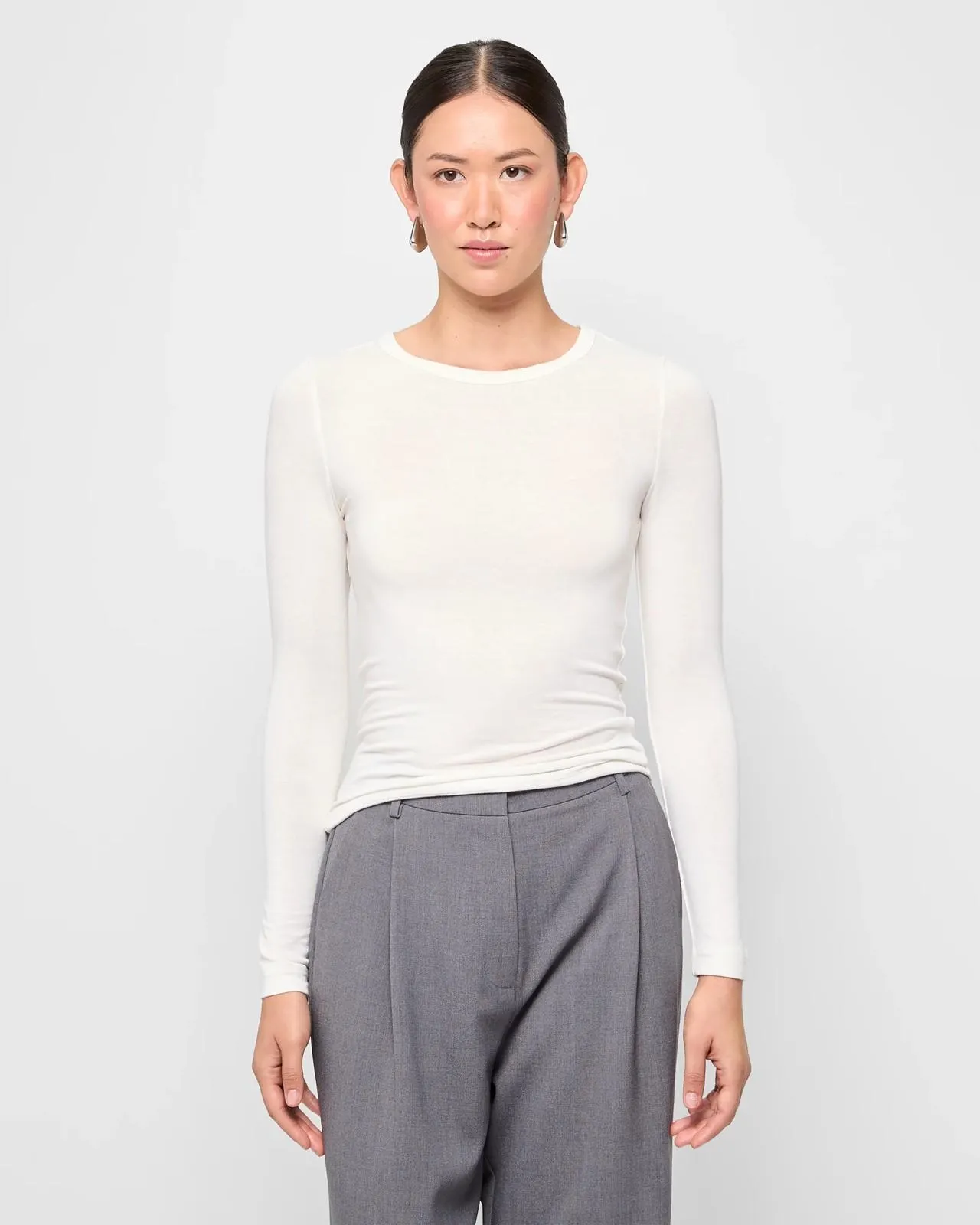 Long Sleeve Luxe Layering Crew Knit Top - Preview - Tofu