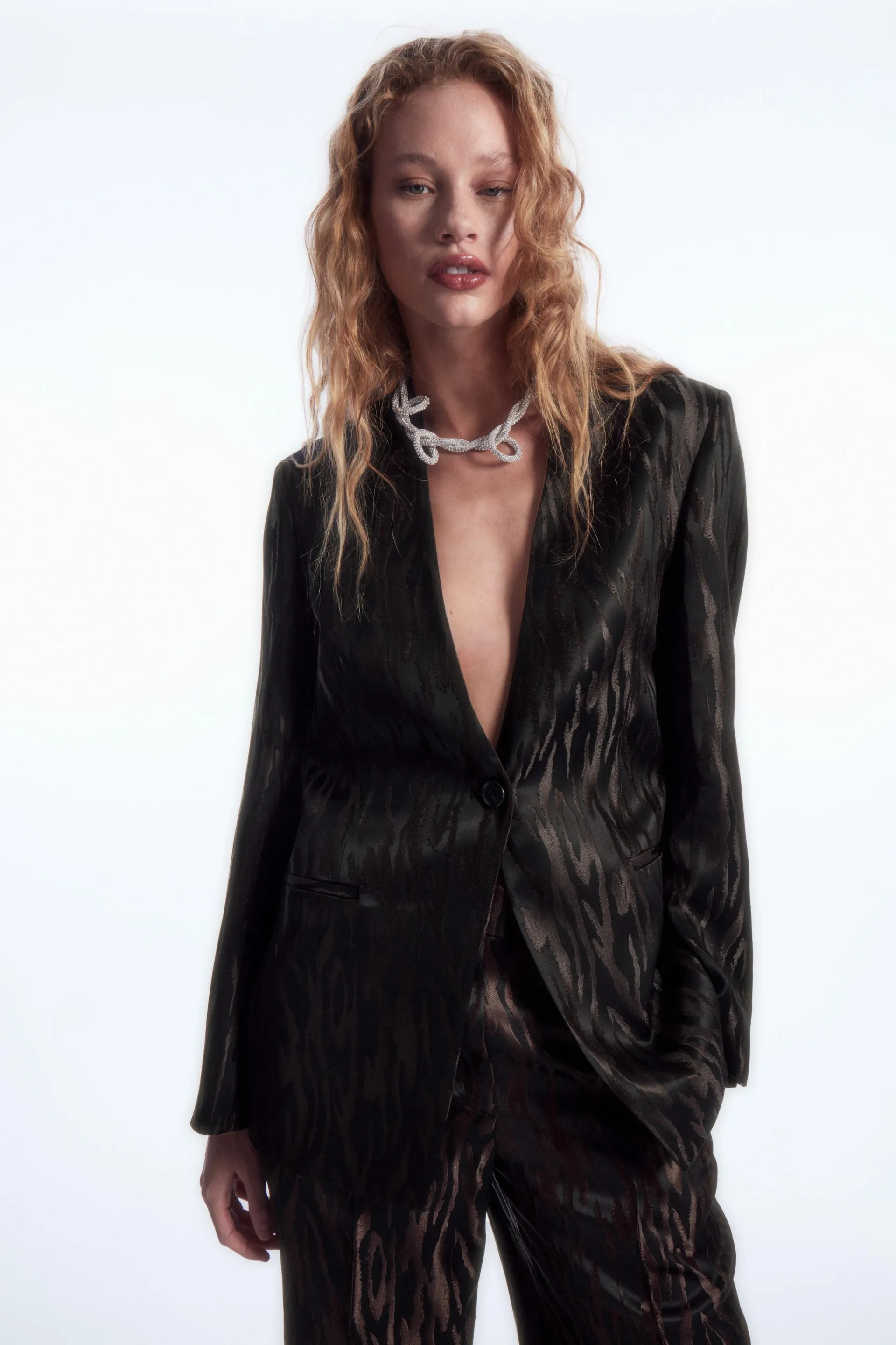 COLLARLESS ZEBRA-JACQUARD BLAZER