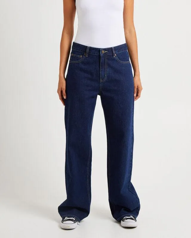 Alexa Mid Rise Relaxed Jeans