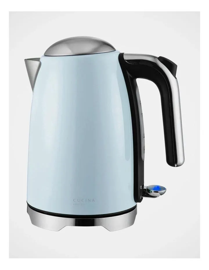 Retro 1.7 Litre Kettle Blue CK002V
