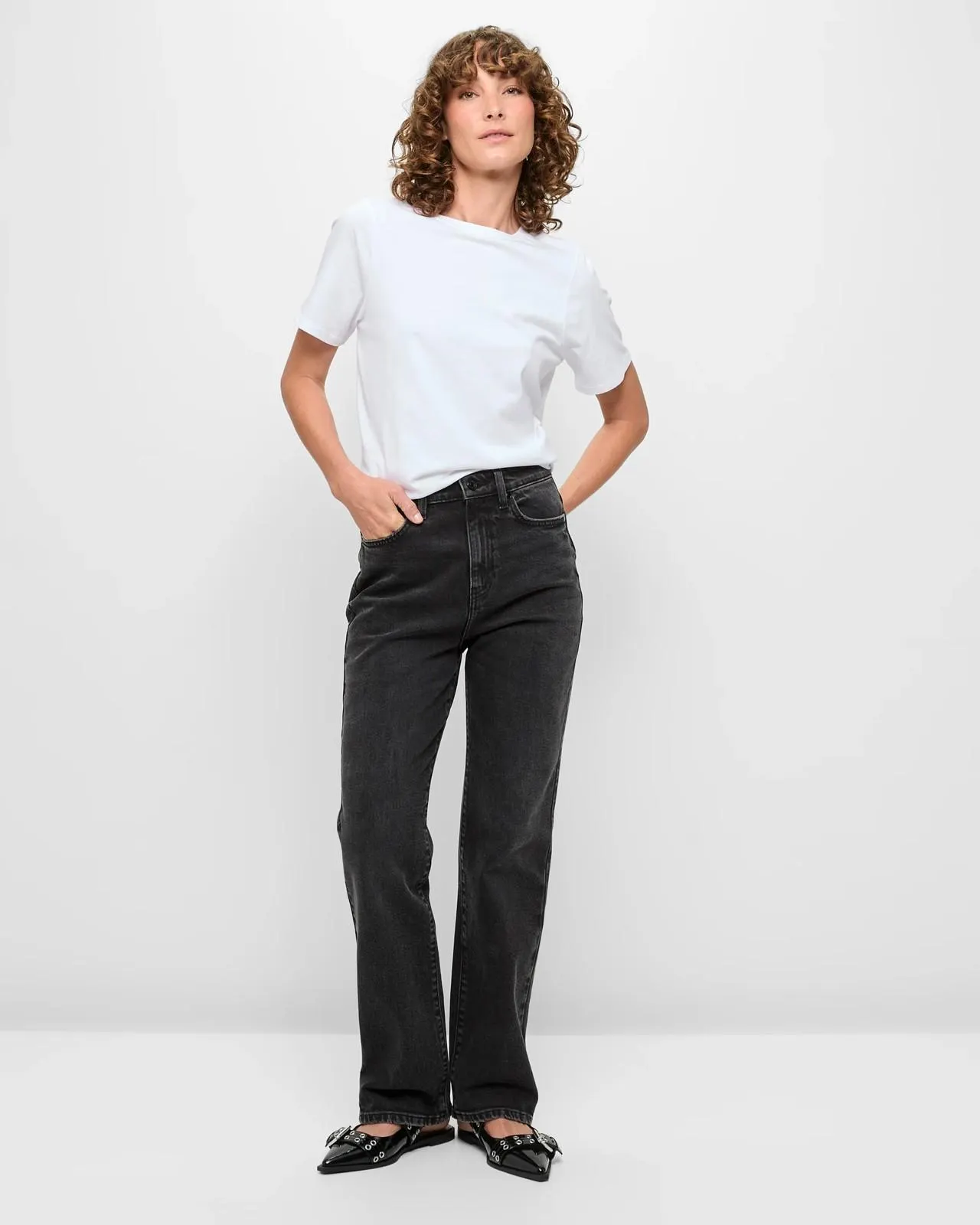 High Rise Full Length Straight Denim Jeans - Bella - WashedBlck