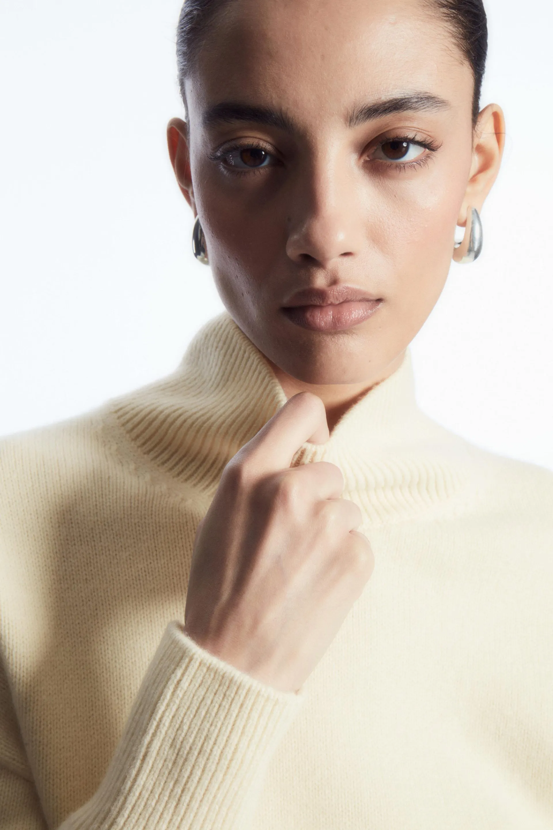 FUNNEL-NECK WAISTED WOOL JUMPER