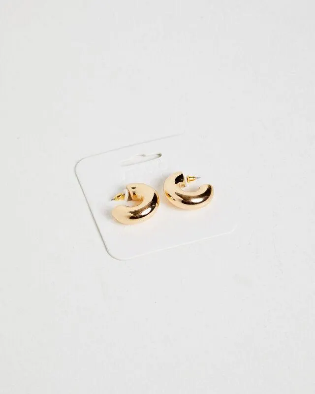 Maddie Hoop Earring