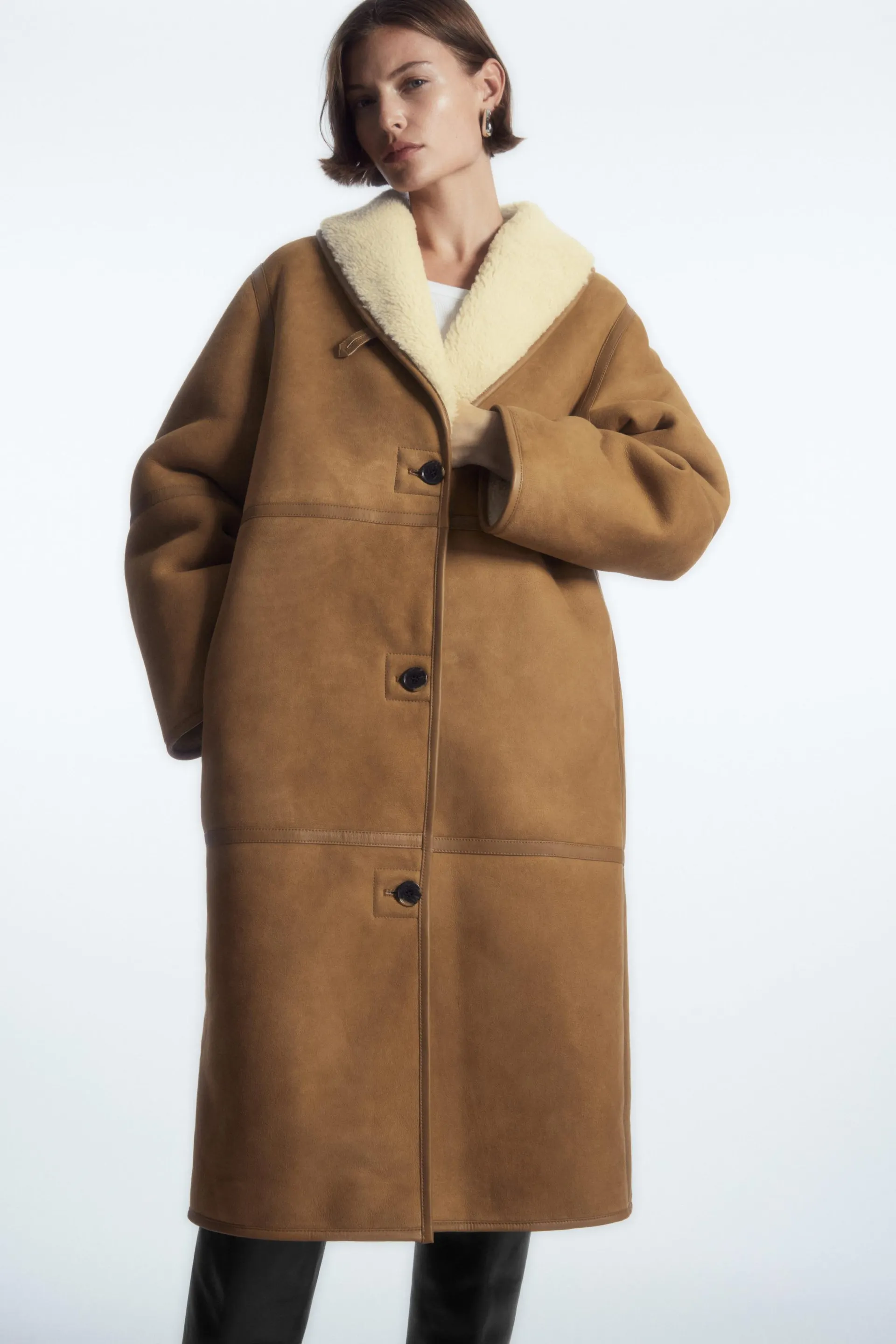 OVERSIZED REVERSIBLE SHEARLING COAT