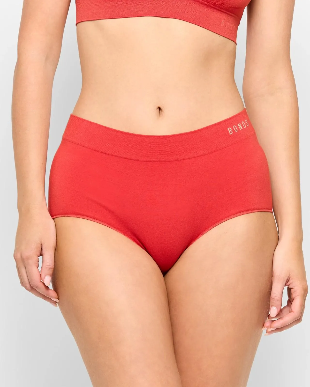 Womens Seamless Full Briefs - Bonds - Red Dust